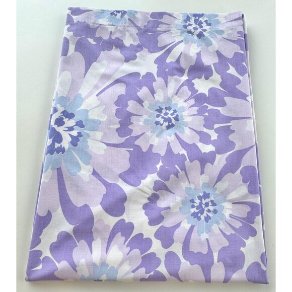 Vintage 1970s flat/top sheet, huge blue and purple flowers, twin size, TruPrest - Picture 3 of 9